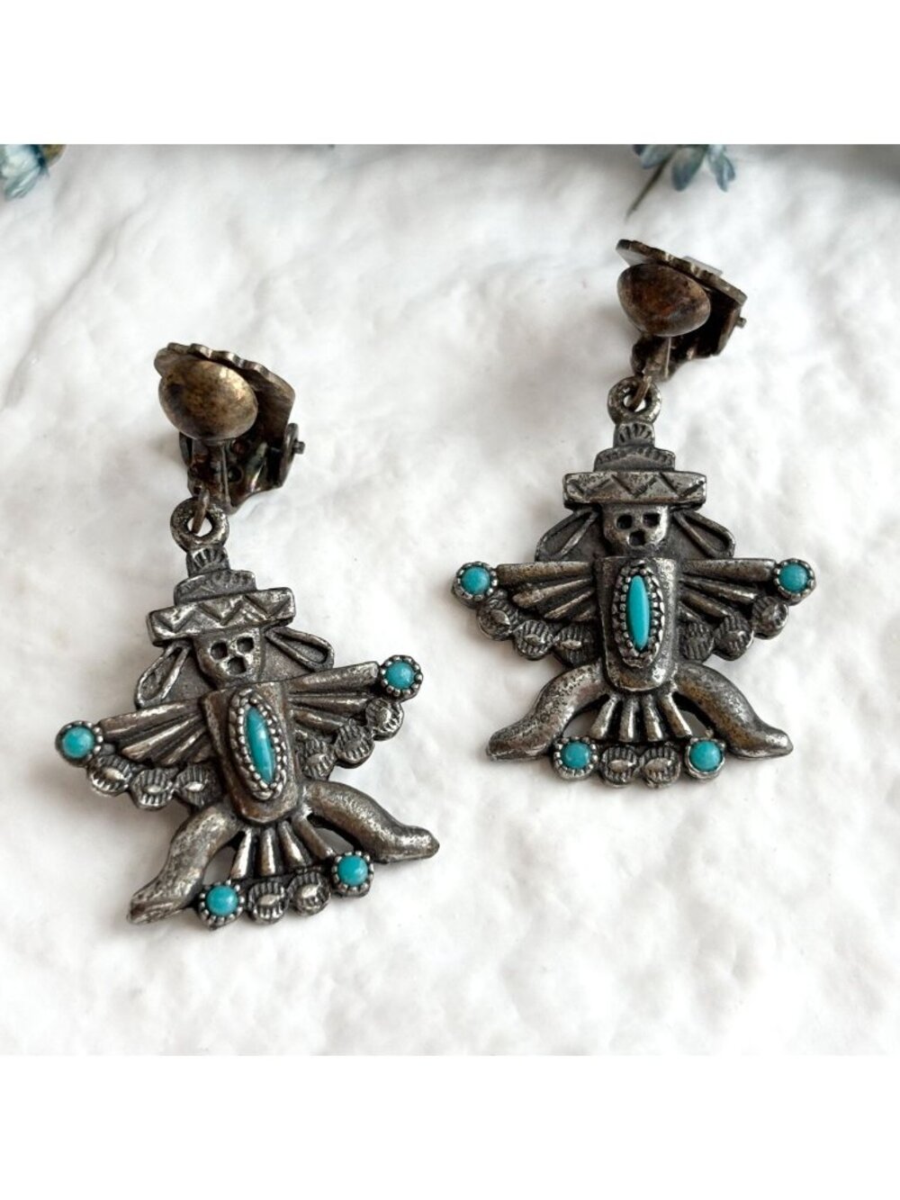 Thunderbird Turquoise Navajo Southwest Vintage Silver Toned Clip On Earrings